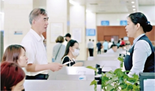 20230629-5____市直機(jī)關(guān)黨旗紅____長(zhǎng)江日?qǐng)?bào)____先進(jìn)典型風(fēng)采640