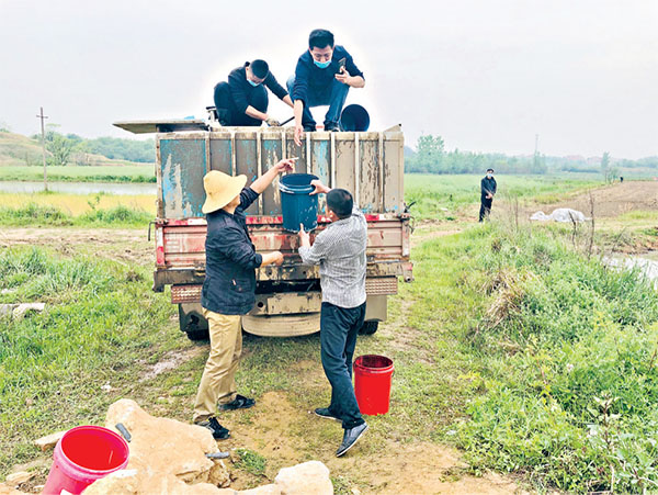 20231025-2--黨旗紅--長江日報--以“黨建品牌”匯聚紅色動能全面構建市直機關黨建品牌矩陣356拷貝