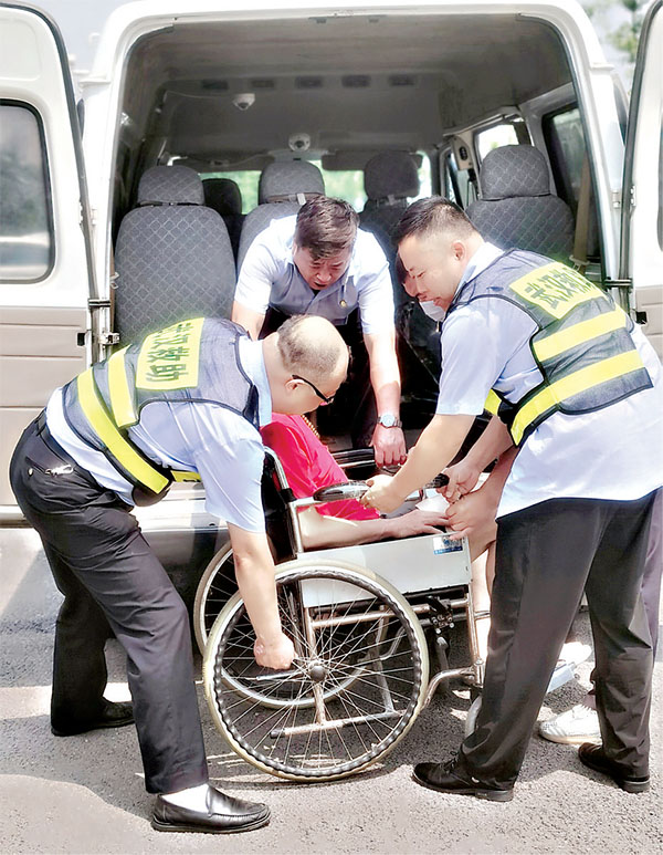 20231025-2--黨旗紅--長江日報--以“黨建品牌”匯聚紅色動能全面構建市直機關黨建品牌矩陣716拷貝