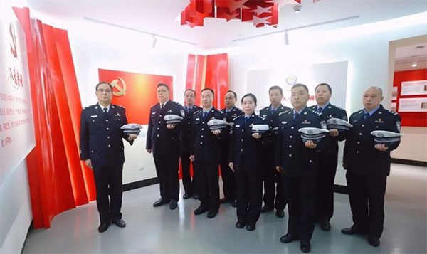 20231107-2-黨建研究--市公安局--【書記論壇】市公安局:黨旗紅引領藏青藍先鋒隊守護萬家安3589拷貝 20231107-2-黨建研究--市公安局--【書記論壇】市公安局:黨旗紅引領藏青藍先鋒隊守護萬家安3589拷貝