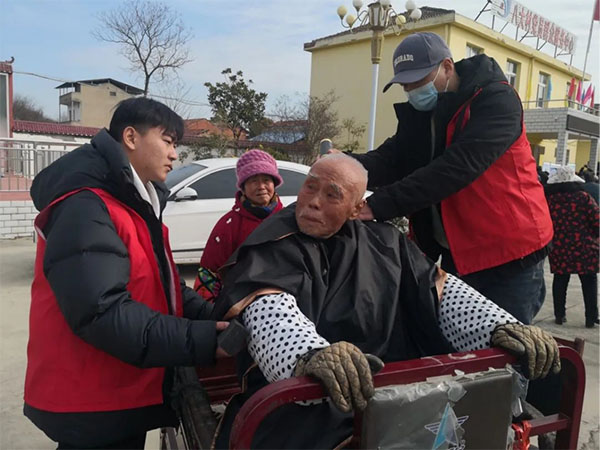 20240129-5--基層動態(tài)--市殘聯(lián)--寒冬送關愛真情暖人心——市殘聯(lián)開展春節(jié)殘疾人慰問活動247拷貝