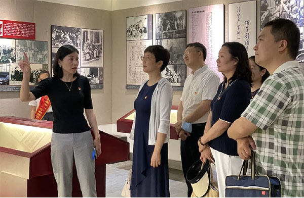 20240708---12---黨建研究---市教育局---黨組（黨委）書記談機關黨建丨落實立德樹人根本任務，以機關黨建引領系統黨建——訪市教育局黨委書記、局長李超737 拷貝