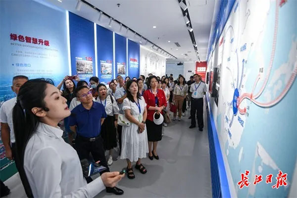 20240919--6---工作動態---工委宣傳部、長江日報、荊楚網---禮贊新中國 筑夢大武漢 這場參觀活動含“新”量十足1385 拷貝 20240919--6---工作動態---工委宣傳部、長江日報、荊楚網---禮贊新中國 筑夢大武漢 這場參觀活動含“新”量十足1385 拷貝